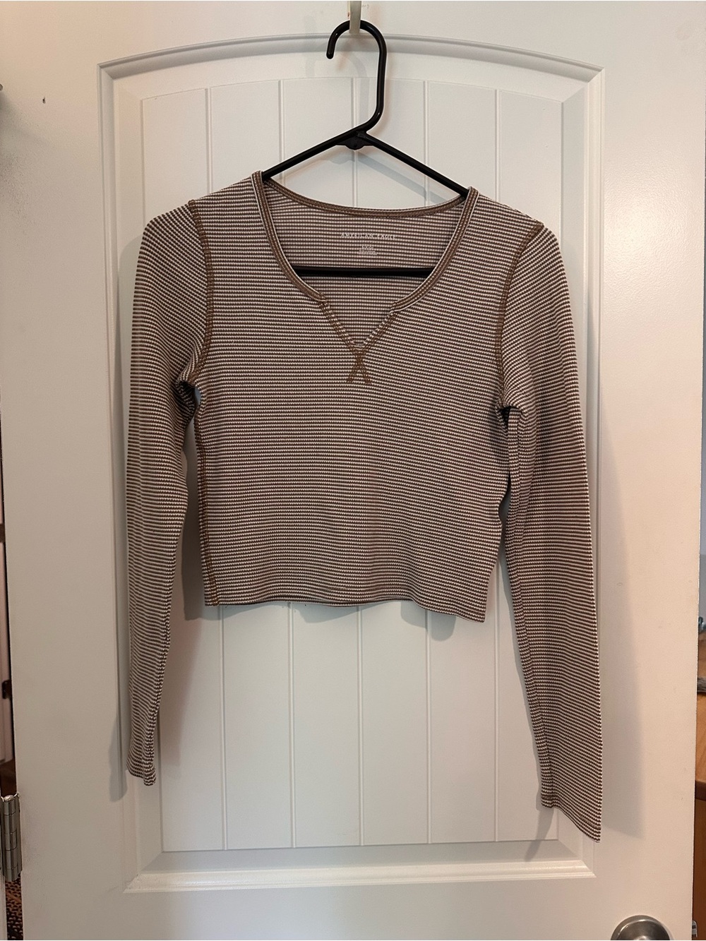 American Eagle Outfitters Beige and White Striped Long-Sleeve Crop Top